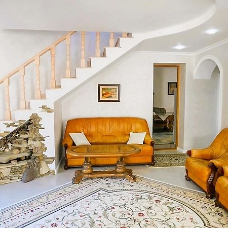 Kiki'S Villa Codru 外观 照片