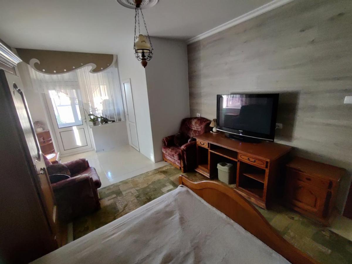 Kiki'S Villa Codru 外观 照片